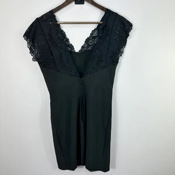 Francesca's Lace N Sweet‎ Dress Womens Medium Black V-Neck Cocktail Party Mini - Image 6