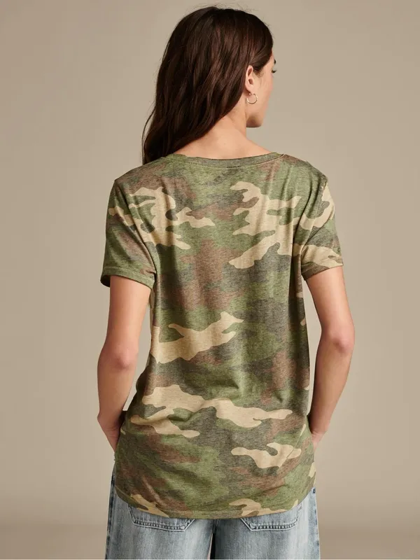 Lucky brand ultra-soft classic V-neck tee women's size medium oversized camo - Image 3