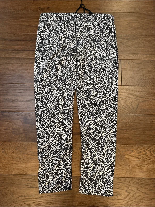 Nike Dri Fit Pronto Essential Crop Running Leggings Black White Medium - C68-006 - Image 7