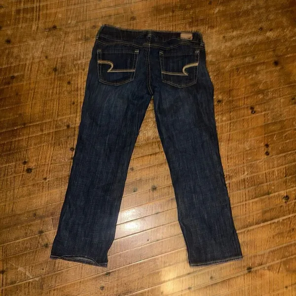 American Eagle Artist Crop dark wash normcore size 4 jeans - Image 3