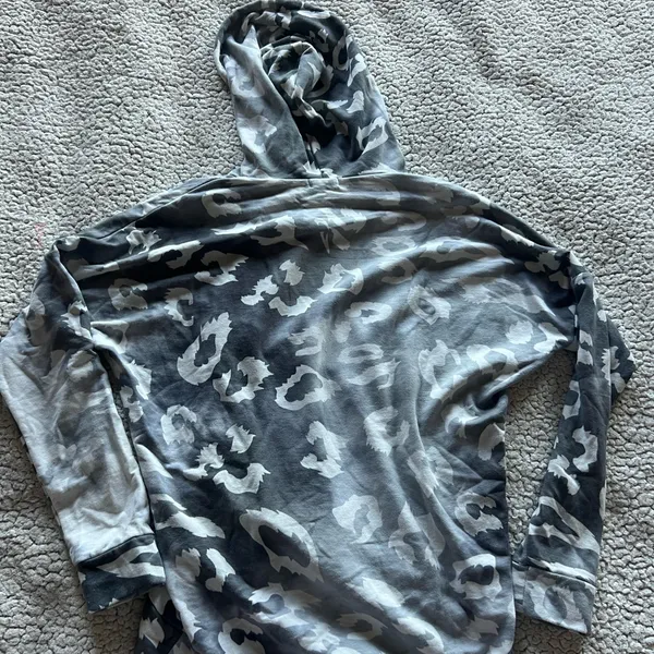 ENTI Gray Camo Hoodie - Image 3