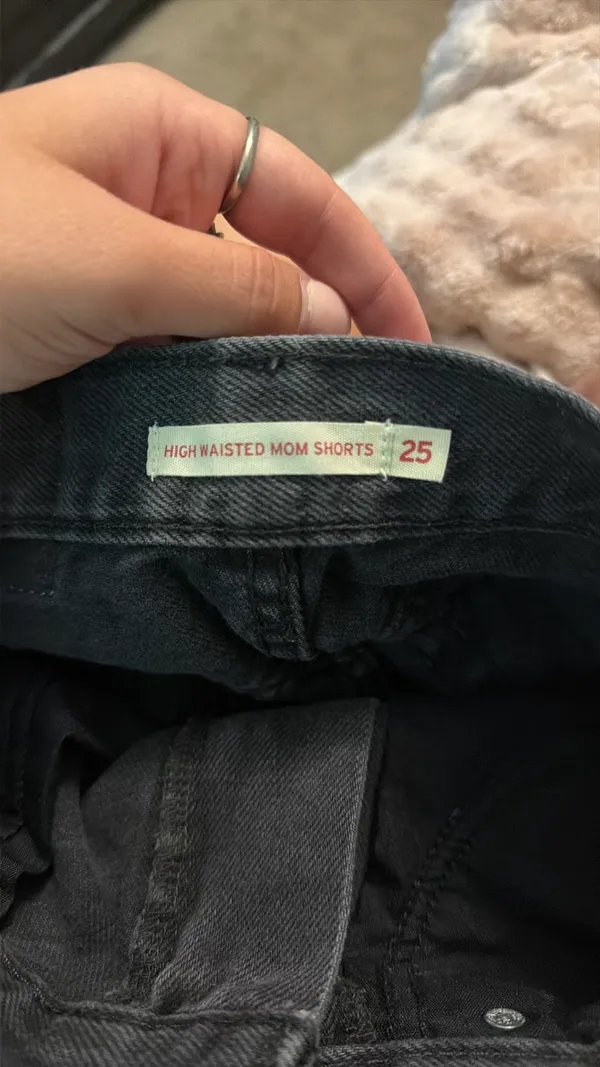 Levi’s Shorts - Image 3