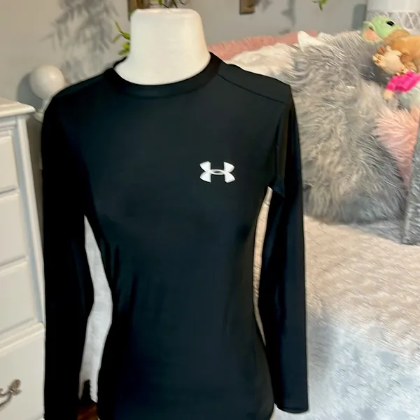 Under Armour Women's Black Long Sleeve Top - Image 3
