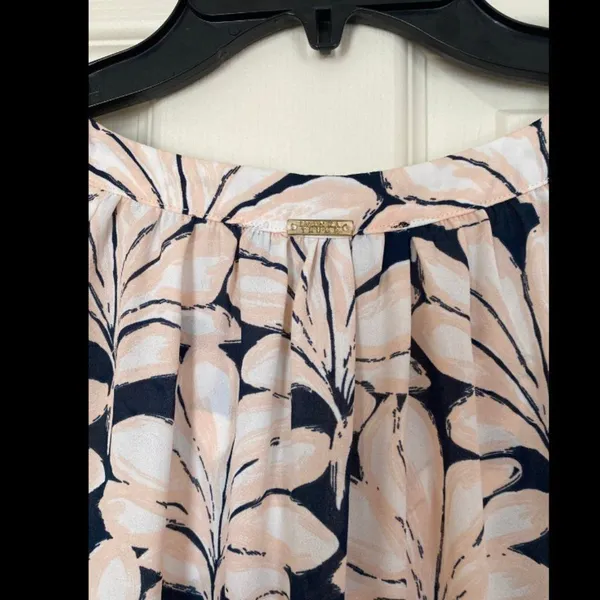 Ivanka trump large pink Blouse - Image 5
