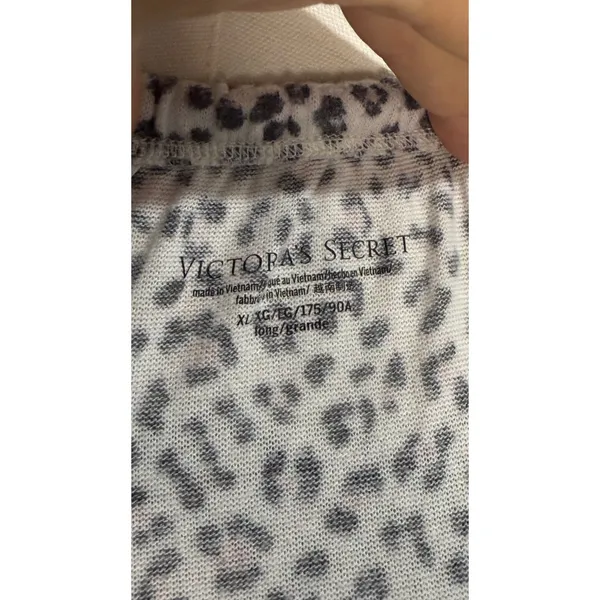 Victoria's‎ Secret Women's XL Leopard Print Pajama Set Long Sleeve - Image 7