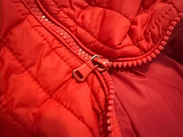 BDG Bright Red Quilted Hooded Puffer Jacket - Image 4