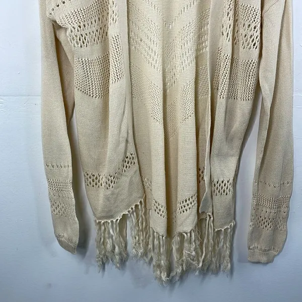 Wild Pearl Open Cardigan with fringe boho cotton crochet design Large cream - Image 5