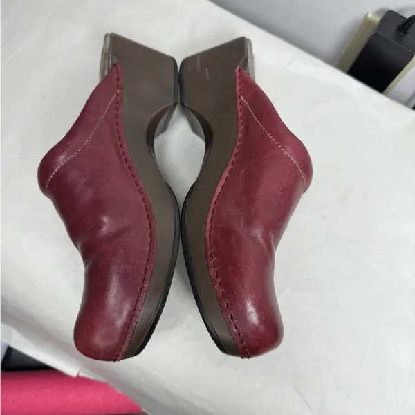 DANSKO LEATHER MULE CLOGS WINE EMBOSSED SZ 39 - Image 2