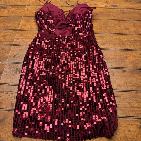 City Triangles Burgundy Sequin Lace Up Back Bodycon‎ Mini Dress Womens Size 0 - Image 4