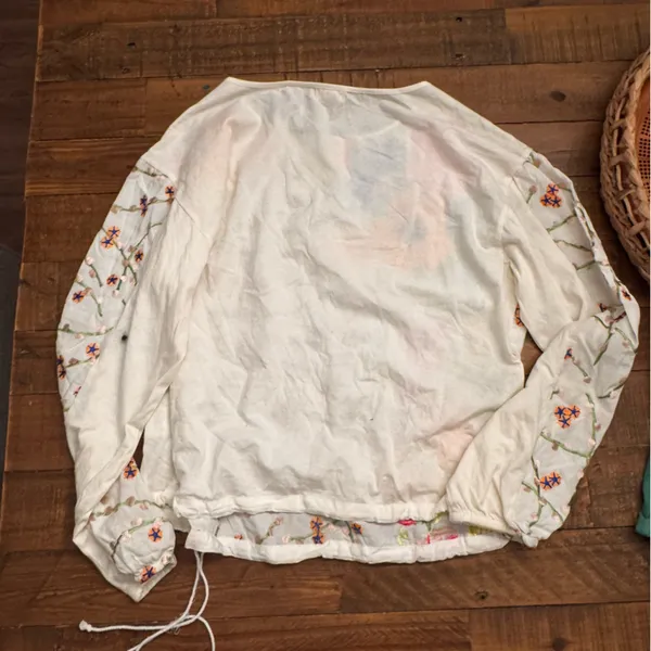 ANTHRO | TINY Embroidered Floral‎ Blouse - Image 7