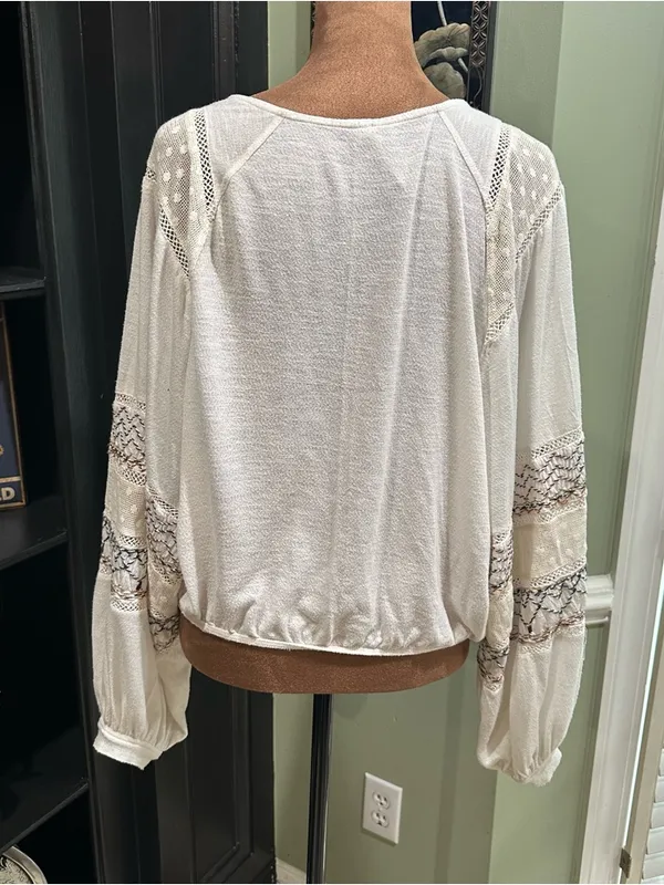 Free People White Embroidered Peasant Wrap Blouse – Boho Lace & Crochet Size XS - Image 8