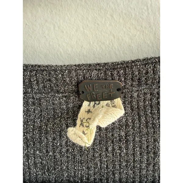 Free People We The Free Grey Waffle Knit Patchwork Paisley Sleeve Thermal Top XS - Image 3