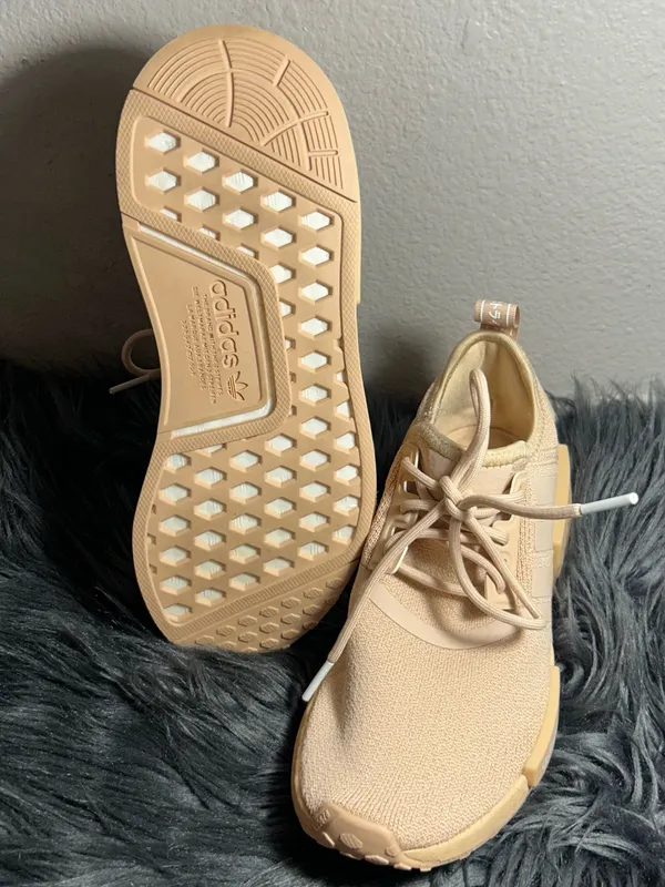Adidas NMD R1 Women's Sneakers Running Peach Train Sneakers Size 6 - Image 9