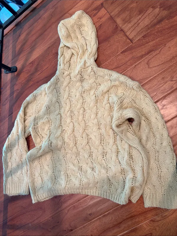 Non Signe Crème Chunky Cable-Knit Hoodie Size Medium - Image 6