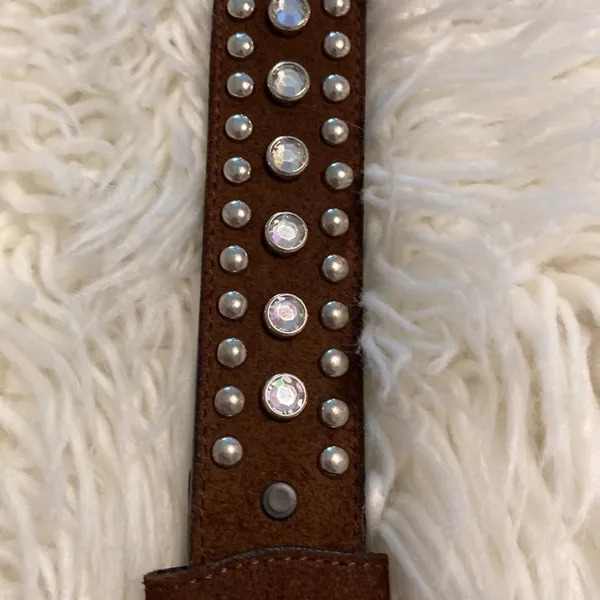 Leather Belt brown color so beautiful with silver buckle excellent condition 45” - Image 5