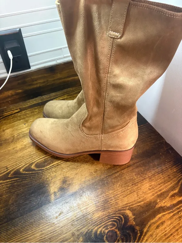 Unionbay tank heeled boots size 11 - Image 2