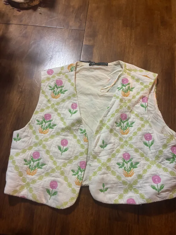 Zara Embroidered Floral Vest - Image 4