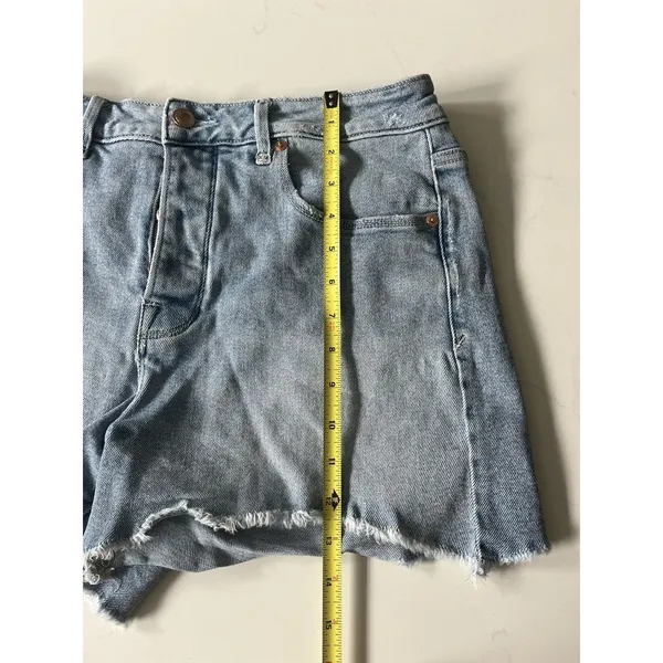Good American Bombshell Jean Shorts Sz 6/28 Button Fly Denim Distressed - Image 6
