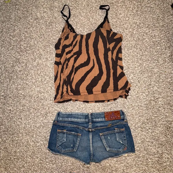 Stars Above Tiger Print V-Neck Pajama Camisole‎ Tank Top - Image 2