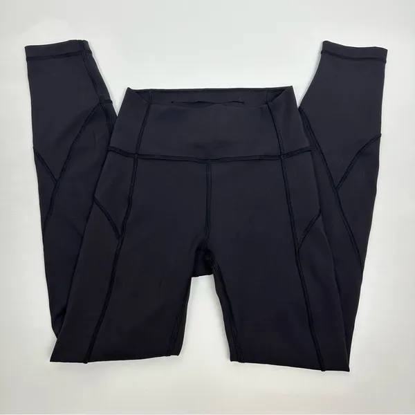 Lululemon In Movement Tights 25” - Image 4