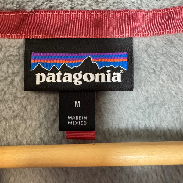 Patagonia Re-Tool Fleece 1/4 Snap-T Pullover‎ Gray Aurea Pink Trim Medium - Image 5