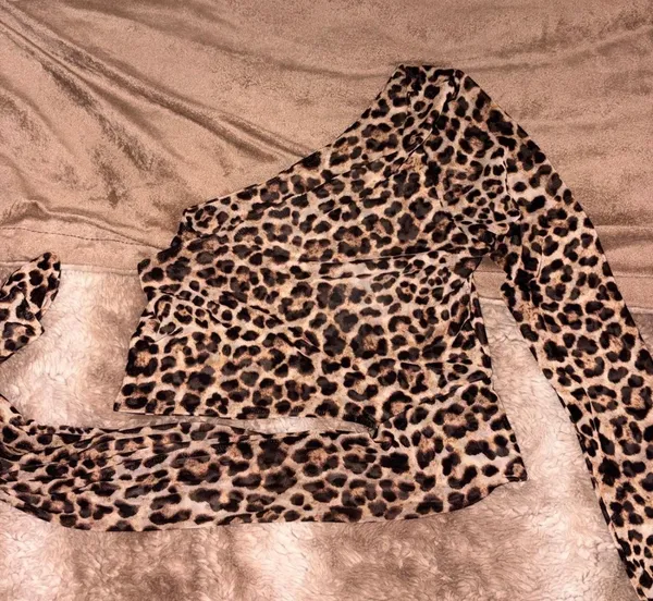 Windsor Leopard Top Crop - Image 2