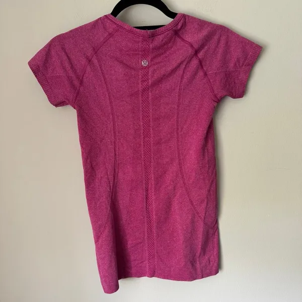 Lululemon Swiftly Tech V-Neck Short Sleeve Shirt Pink Athletic Top Size 4 - Image 2