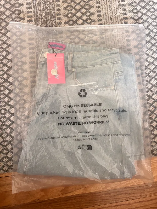 NWT edikted bow jeans  - Image 4