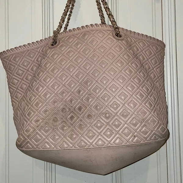 Tory Burch Beige Quilted Leather Marion Tote - Image 4