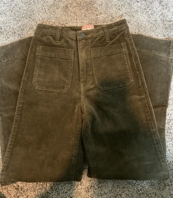 Show Me Your Mumu Green Corduroy Cropped Pants - Image 2