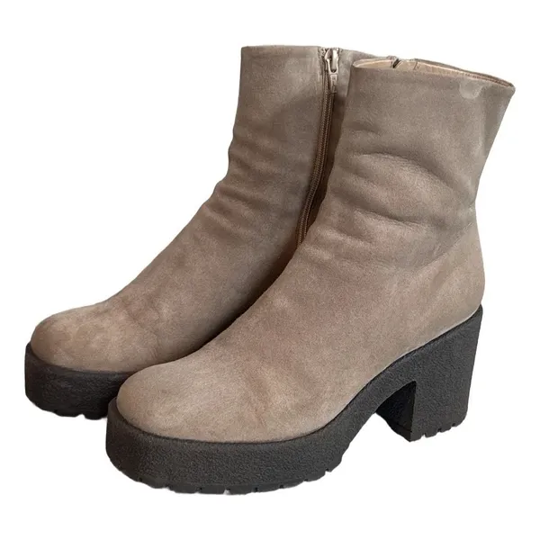 Charles David Taupe Suede Platform Ankle Boots Made in Italy Lug‎ Sole Size 39 - Image 2