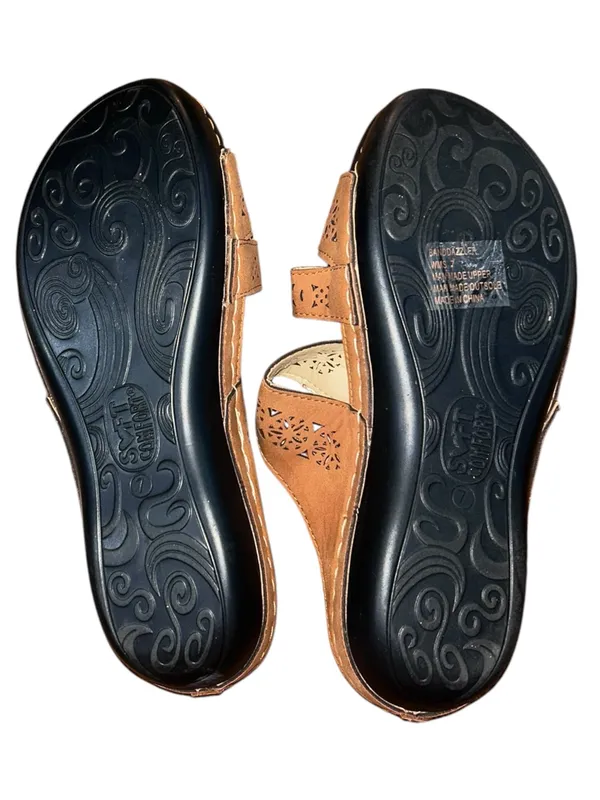 Soft Comfort Brown Memory Foam Laser Cut Slide Sandals Size 7 - Image 3