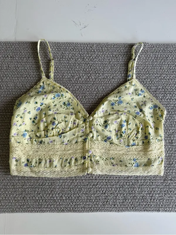 Aeropostale Yellow Blue Floral Smocked Cotton Cropped Cami Tank Top Sz Medium - Image 9