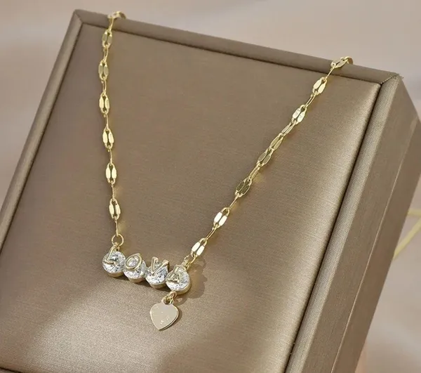 Love Heart Necklace Gold - Image 2