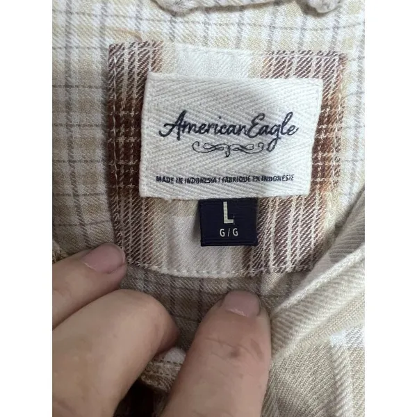 American Eagle Cropped Hooded Farmcore Plaid Brown Tan Flannel Shirt Size L - Image 8