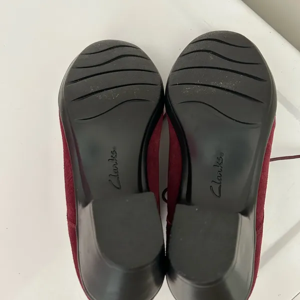 Clarks Suede Lace Up Booties Burgundy Purple Size 6 - Image 8