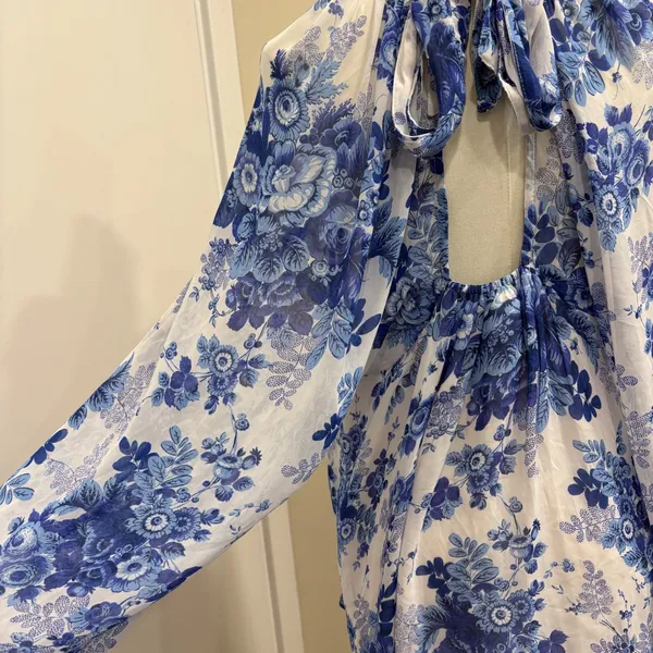 Maeve Anthropologie Blue White Floral‎ Sheer Tunic Blouse High Neck Tie Back L - Image 11