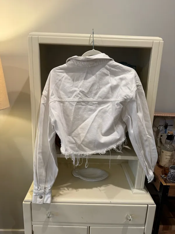White ZARA Cropped Jean Jacket - Image 3