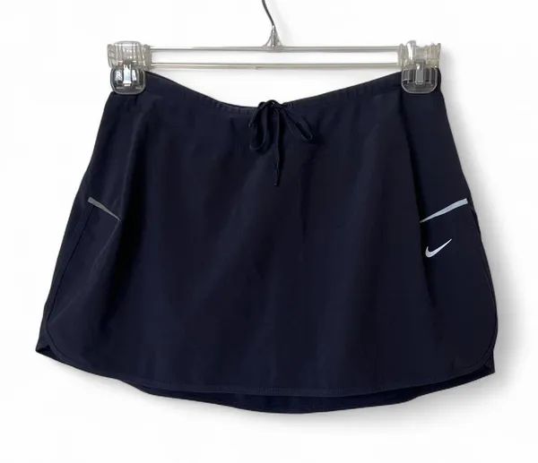 Women's Nike Dri-Fit Golf/Tennis Pickle Ball Mini Skirt Size M Built in Shorts - Image 2