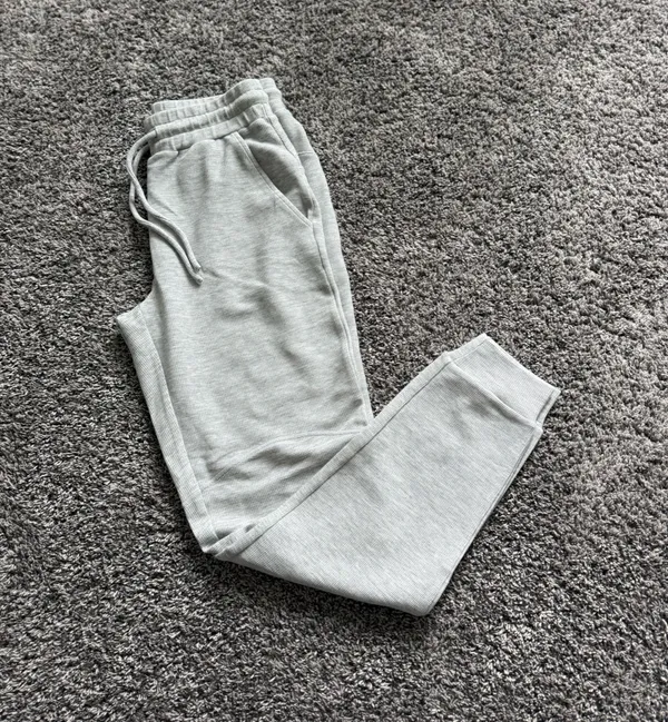 ALO Yoga Light Gray Waffle Knit Joggers - Image 2
