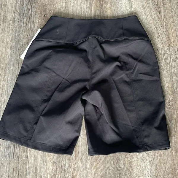 Lululemon In Power Black Shorts Size 2 - Image 15