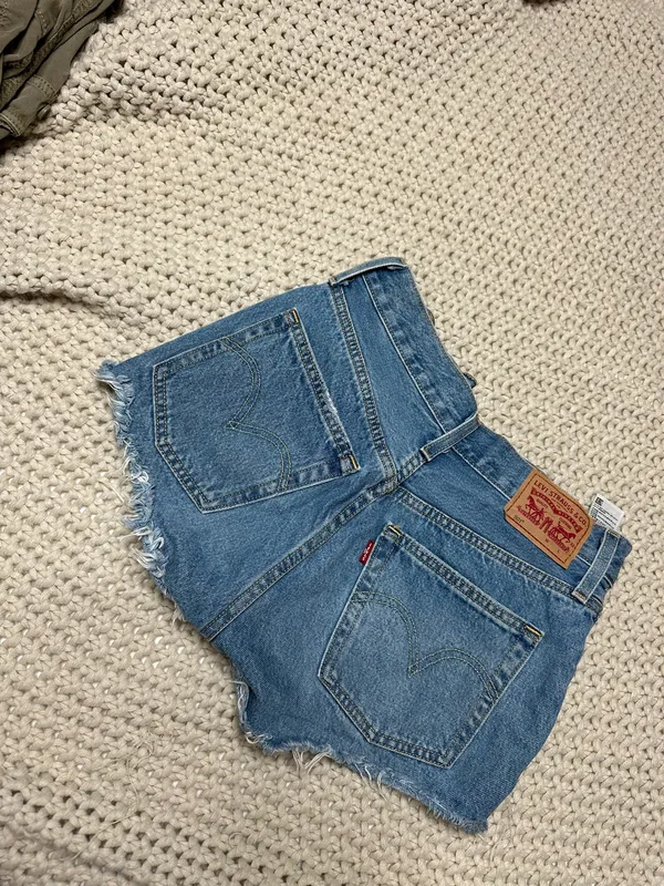 Levi’s 501 Shorts - Image 2