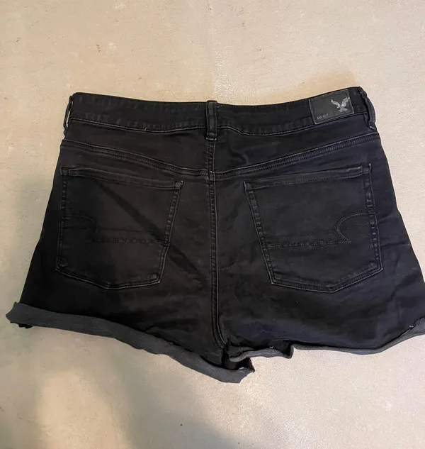American Eagle Shorts - Image 2