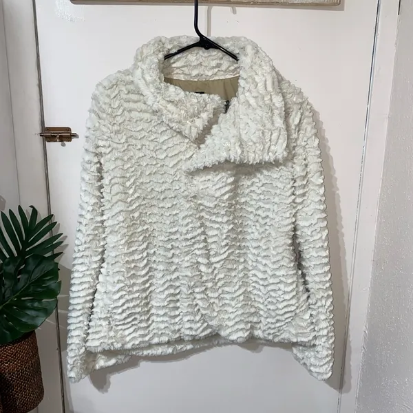 Patagonia Pelage Fleece Jacket Cream Size Medium - Image 4