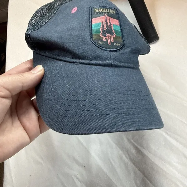 Magellan Navy Blue With Logo Baseball Cap Preowned - Image 9