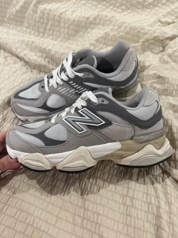 9060 New Balance Sneakers - Image 3