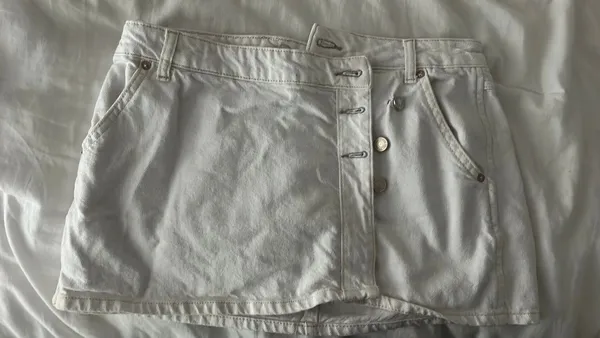 Super cute Free people white jean skirt - Image 4