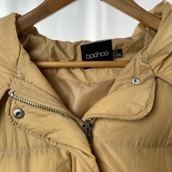 Boohoo Full Zip Faux Fur Hooded Puffer Coat in Tan Size‎ 8 - Image 2