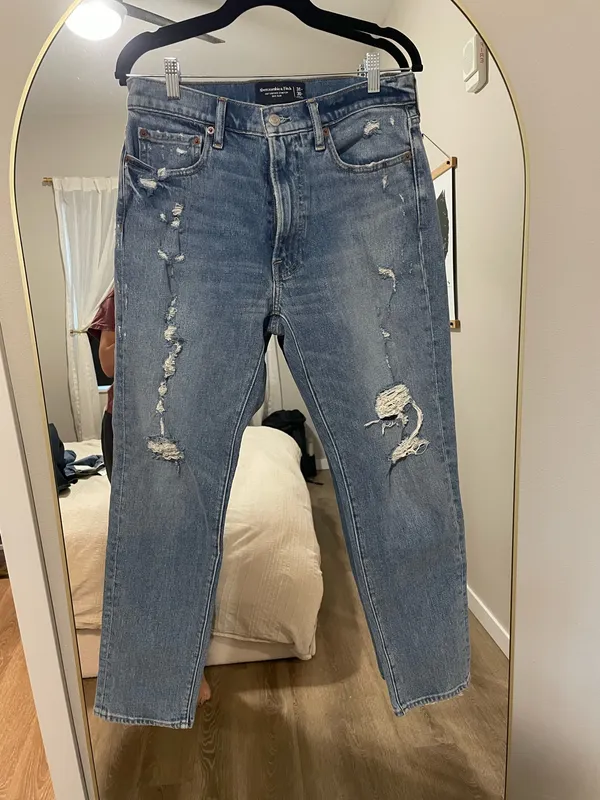 Abercrombie & Fitch Light Blue Distressed Straight Leg Jeans- NWOT - Image 3