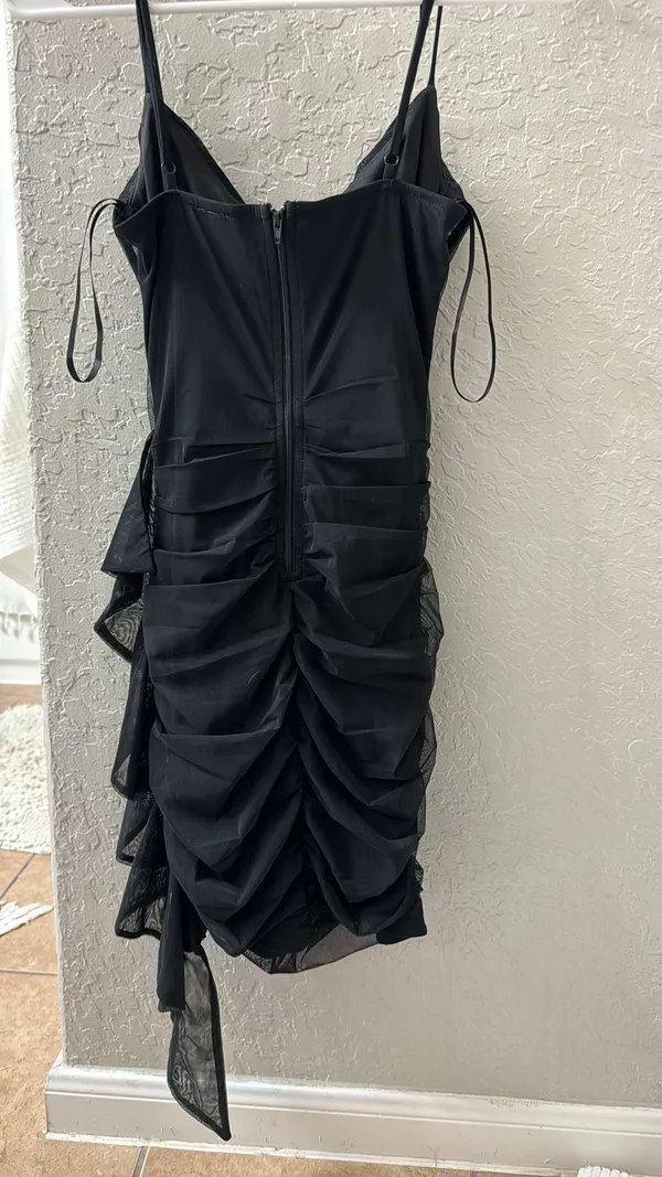 Windsor black hoco dress - Image 2